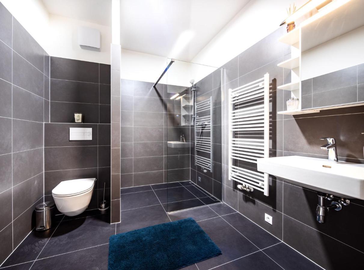 Silvie Apartments - Zlate Terasy Olomouc Exterior photo